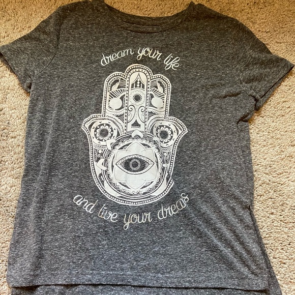 Cute basic t-shirt - Picture 2 of 4